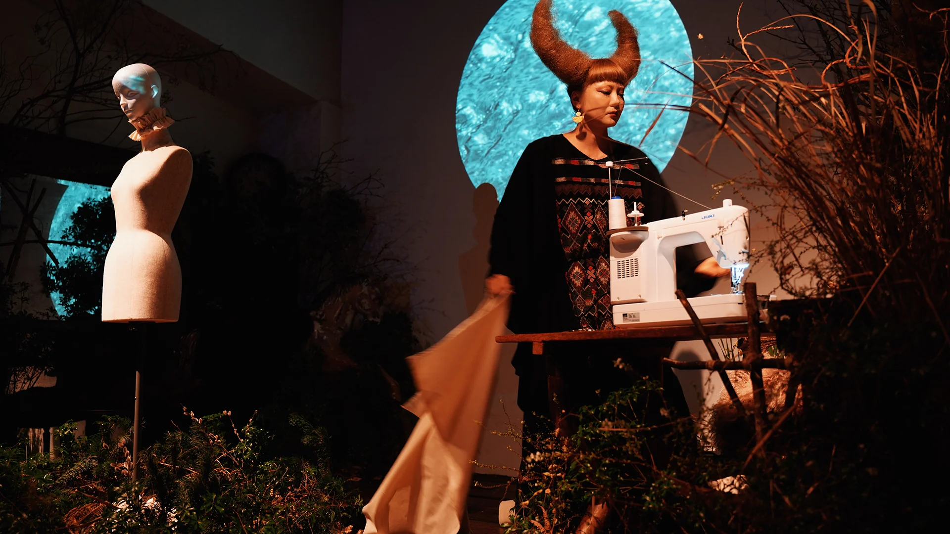 対極のキメラ展